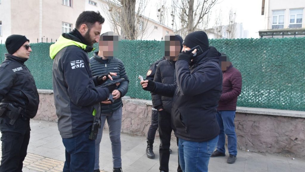 kars’ta-okul-cevrelerine-yonelik-denetimler-siklastirildi