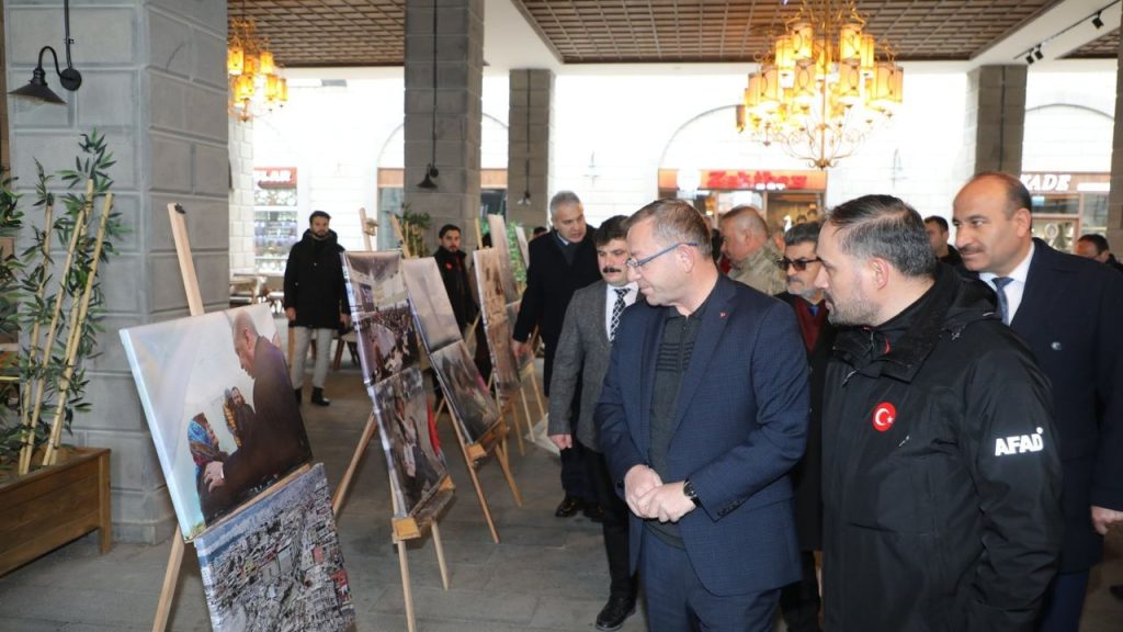 kars-valisi-ziya-polat:-“deprem-sehitlerimize-rahmet-diliyorum”