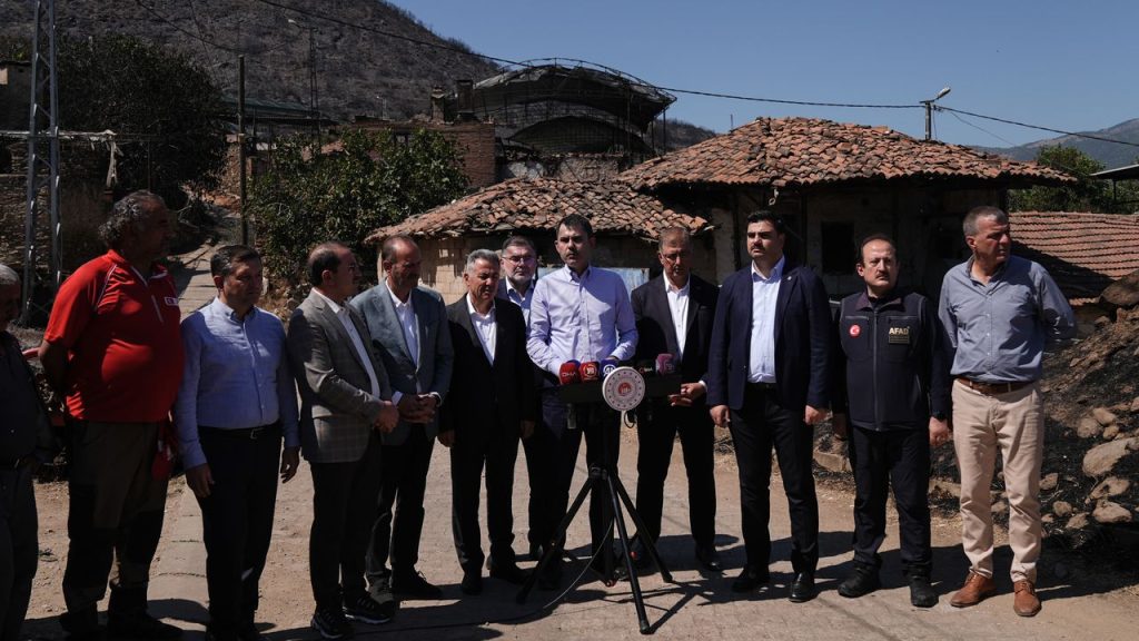 bakan-kurum-yangin-bolgesinde