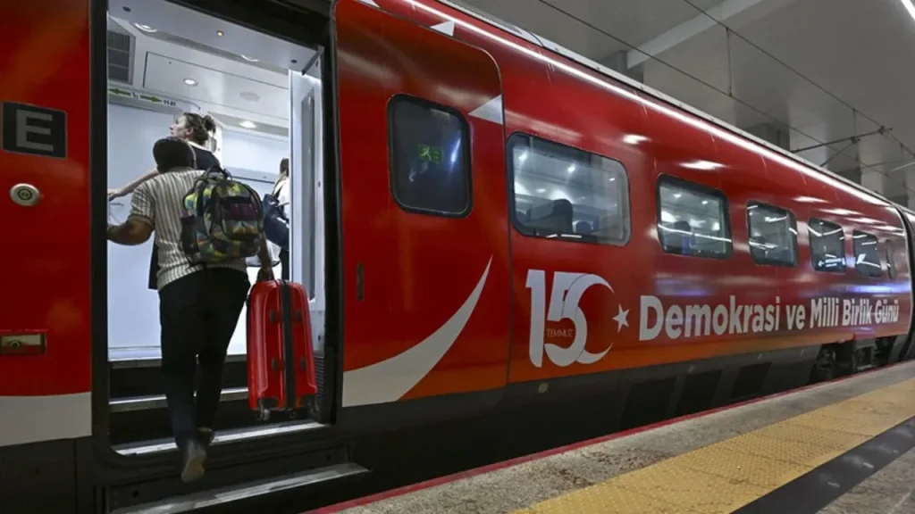 15-temmuz-demokrasi-treni-ankara’dan-ilk-seferine-cikiyor