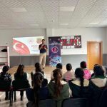 Kars Jandarmasından Öğrenci ve Öğretmenlere Siber Güvenlik Eğitimi