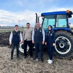 Kars’ta Ekim Sezonu Başladı: Başkan Özcan Müçük Tarlada Çiftçilerle Buluştu