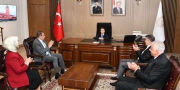 Şanlıurfa’da Valilik Makamı Minik Mehmet’e Emanet