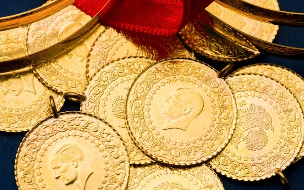Altın Fiyatlarında Düşüş Eğilimi: Gram Altın Sabah Saatlerinde 6 Bin 643 Lira